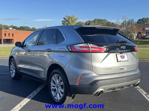 2022 Ford Edge Titanium
