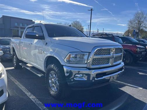 2018 RAM 2500 Laramie Crew Cab 4x4 6'4' Box