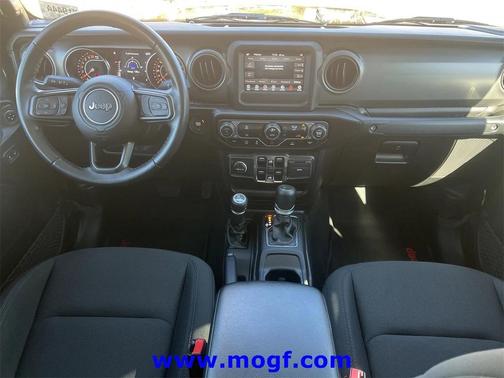 2022 Jeep Gladiator Sport S