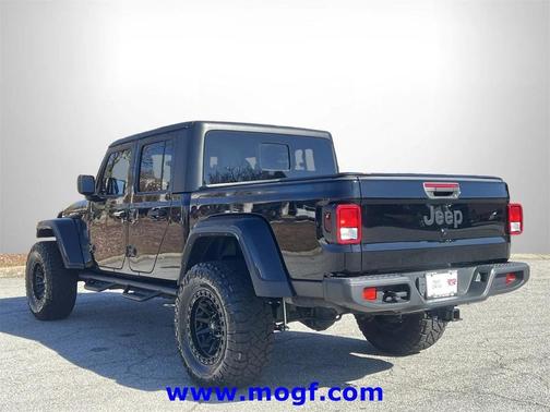 2022 Jeep Gladiator Sport S