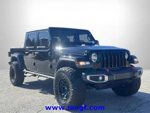 2022 Jeep Gladiator Sport S