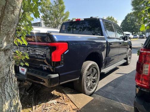 2024 Ford F-150 Lightning LARIAT