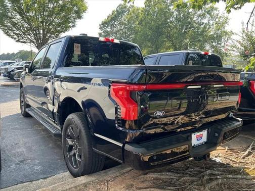 2024 Ford F-150 Lightning LARIAT
