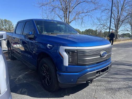 2022 Ford F-150 Lightning LARIAT