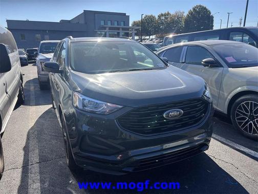 2022 Ford Edge SE