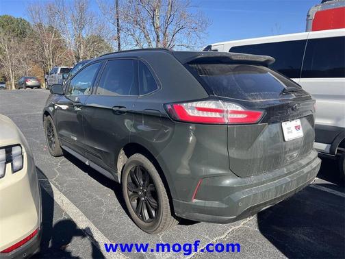 2022 Ford Edge SE