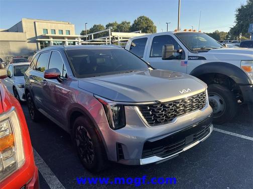 2025 Kia Sorento S