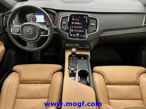 2022 Volvo XC90 T6 Inscription