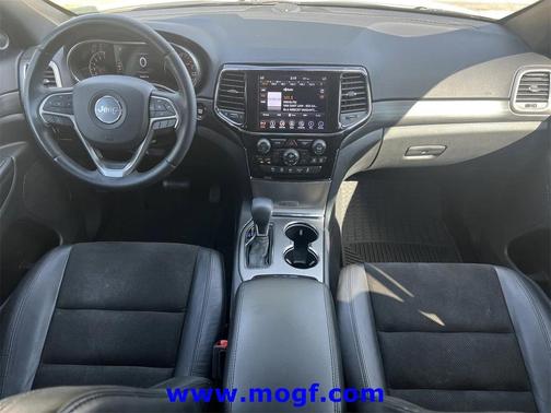 2019 Jeep Grand Cherokee Laredo