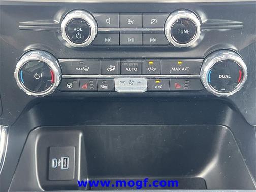 2023 Ford F-150 Lightning XLT
