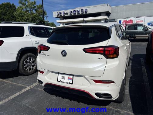 White Frost Tricoat 2021 Buick Encore GX Select