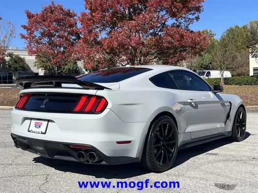 2017 Ford Shelby GT350 Base