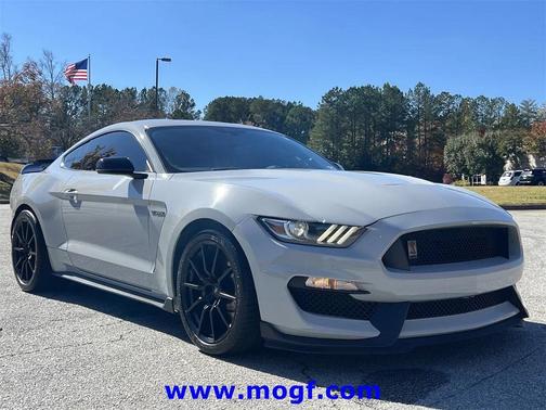 2017 Ford Shelby GT350 Base