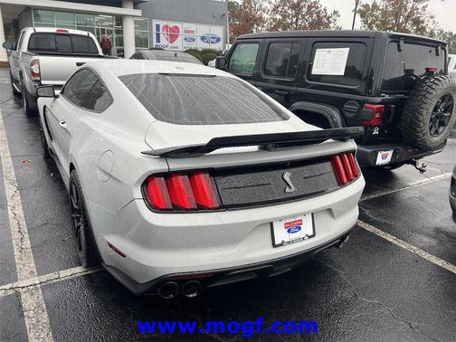 2017 Ford Shelby GT350 Base