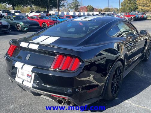 2016 Ford Shelby GT350 Base