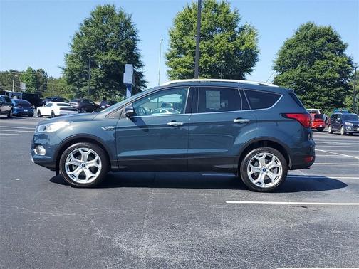 Photo 2 of 34 of 2019 Ford Escape Titanium