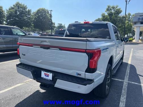 2023 Ford F-150 Lightning LARIAT