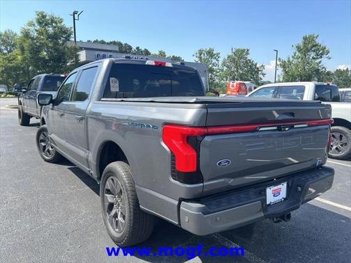 2023 Ford F-150 Lightning LARIAT