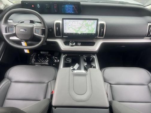 2026 Ford Expedition Max Active 4x2