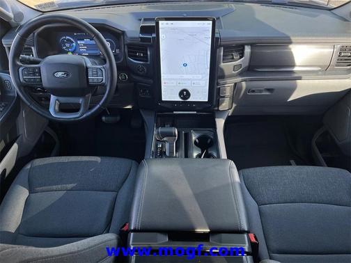 2024 Ford F-150 Lightning Flash