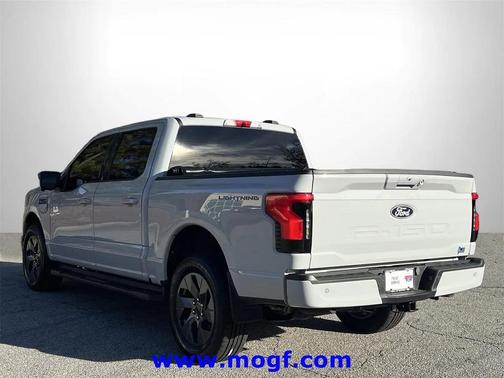 2024 Ford F-150 Lightning Flash