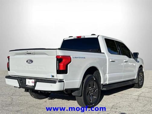 2024 Ford F-150 Lightning Flash