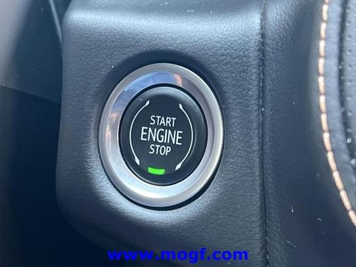 2023 GMC Yukon XL 4WD AT4