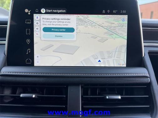2023 GMC Yukon XL 4WD AT4
