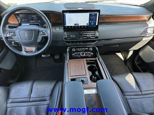 2024 Lincoln Navigator Black Label