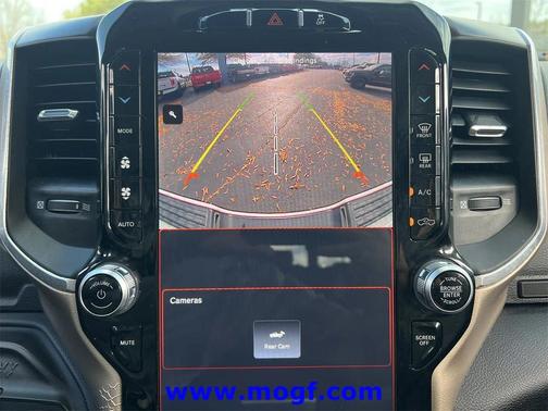 2023 RAM 2500 Laramie Crew Cab 4x4 6'4' Box