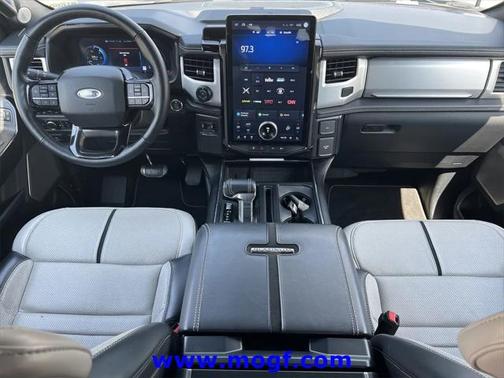 2022 Ford F-150 Lightning Platinum