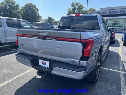 2022 Ford F-150 Lightning Platinum