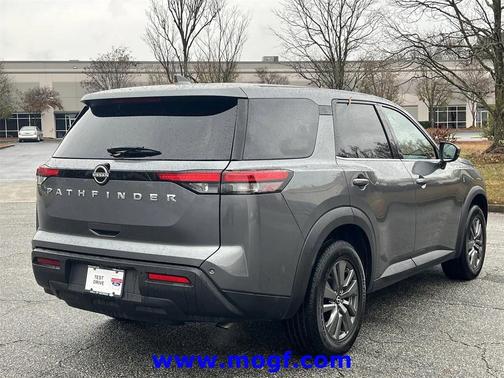2022 Nissan Pathfinder S 2WD