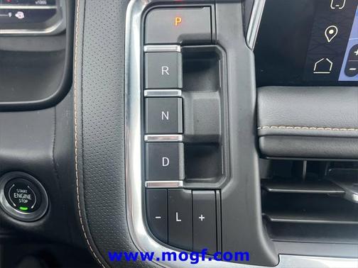 2024 GMC Yukon XL 4WD AT4