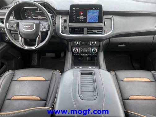 2024 GMC Yukon XL 4WD AT4