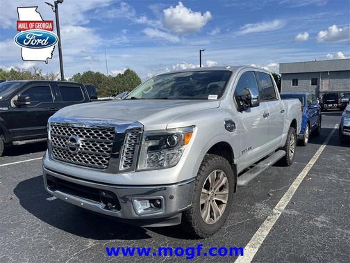 2017 Nissan Titan SL