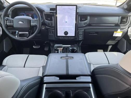 2025 Ford F-150 Lightning Platinum