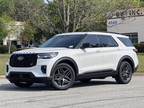 Star White Metallic Tri-Coat 2026 Ford Explorer ST