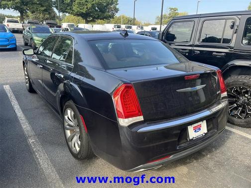 2019 Chrysler 300 Limited