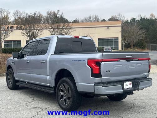 2022 Ford F-150 Lightning LARIAT