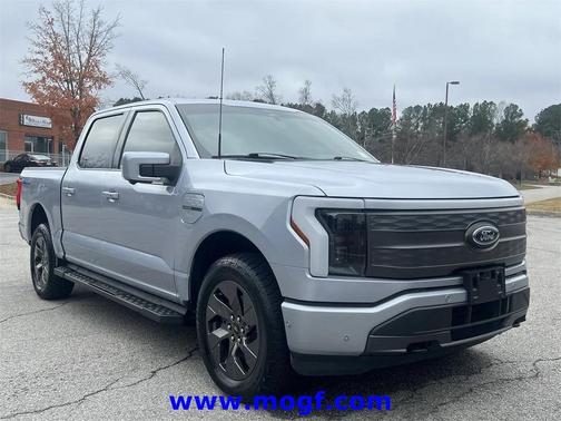 2022 Ford F-150 Lightning LARIAT