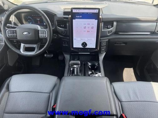 2024 Ford F-150 Lightning LARIAT