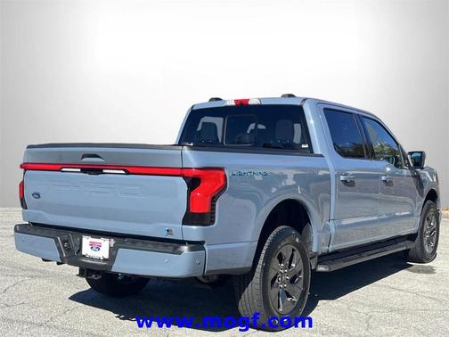 2023 Ford F-150 Lightning LARIAT