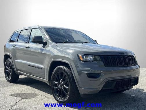 2022 Jeep Grand Cherokee Laredo