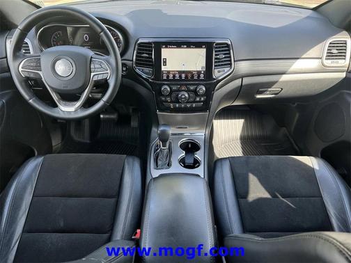 2022 Jeep Grand Cherokee Laredo