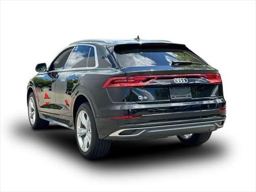 2023 Audi Q8 Premium 55 TFSI quattro Tiptronic