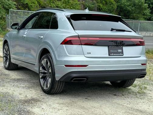 2025 Audi Q8 Premium 55 TFSI quattro