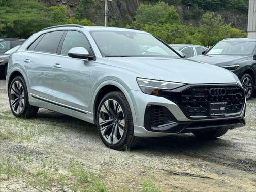 2025 Audi Q8 Premium 55 TFSI quattro