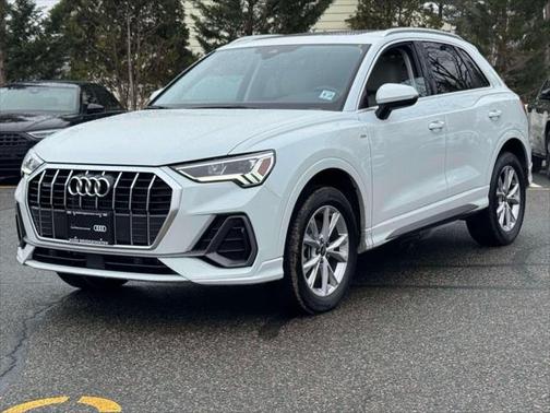 2025 Audi Q3 Premium 45 TFSI S line quattro Tiptronic