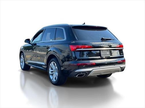 2025 Audi Q7 Premium Plus 45 TFSI quattro Tiptronic